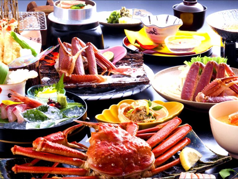 【8種の味わい蟹づくし】厳選・本ずわい蟹1人2杯相当★丸ごと姿ボイル蟹、炭火焼き蟹、蟹すき鍋、蟹釜飯も